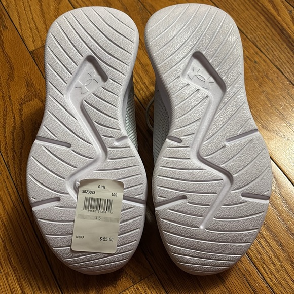 *** Brand New**** Girls Running Sneakers in Gray , Teal , Purple. Size 4.5 - Picture 4 of 6